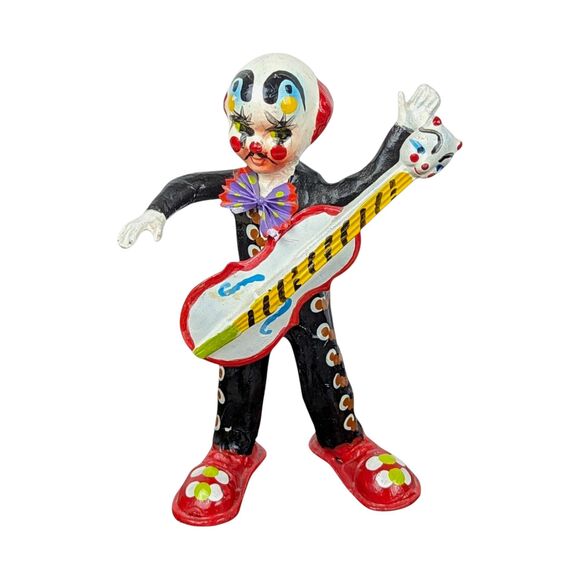 Vintage Mexican Paper Mache Musician Clowns: Pair of Folk Art Figurines - Picture 5 of 8